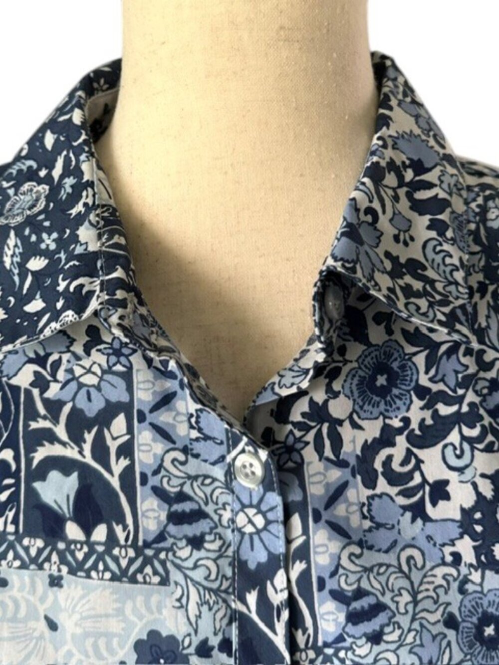 Woman Within Perfect Sleeveless Shirt French Blue Patched Paisley Plus 14/16 NWO - Picture 5 of 16